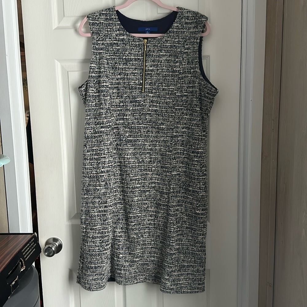 Apt 9 dress size XL